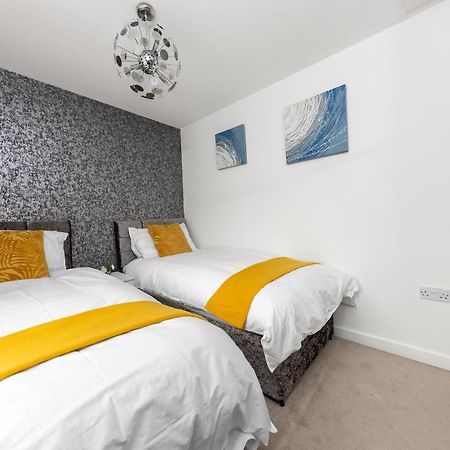 Royal House Wolverhampton - Perfect For Contractors & Large Groups Eksteriør bilde