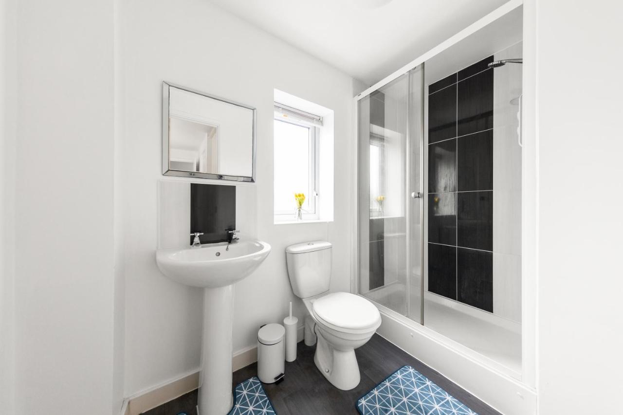 Royal House Wolverhampton - Perfect For Contractors & Large Groups Eksteriør bilde
